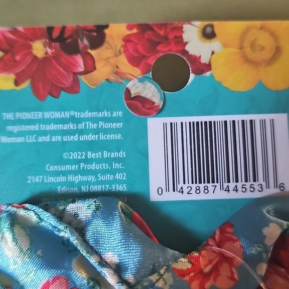 Pioneer Woman Floral Scrunchies Set - Picture 3 of 7